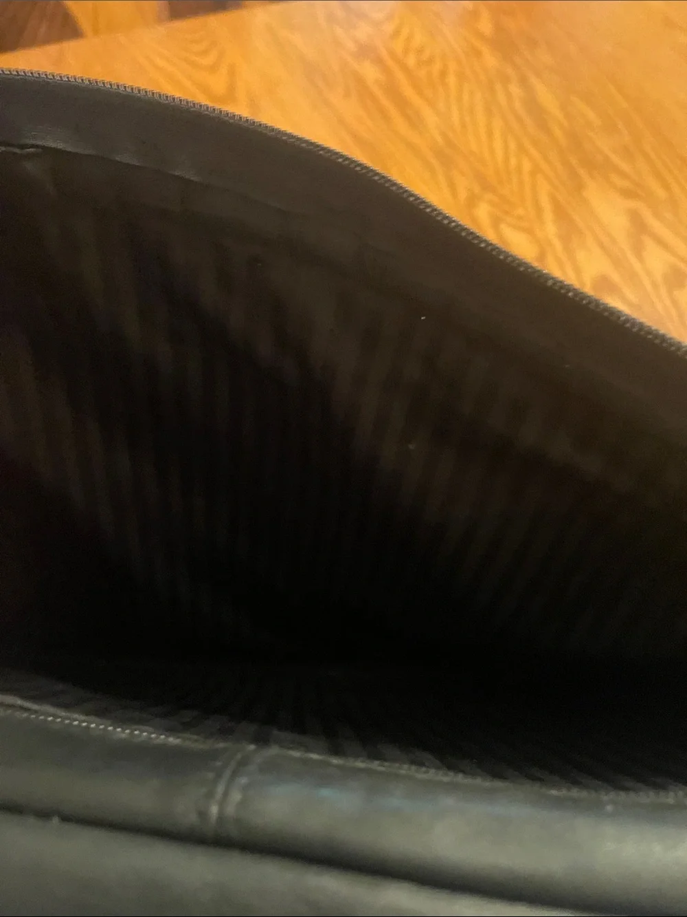 Tumi Black Leather Men's Briefcase with Front Zip Pockets
